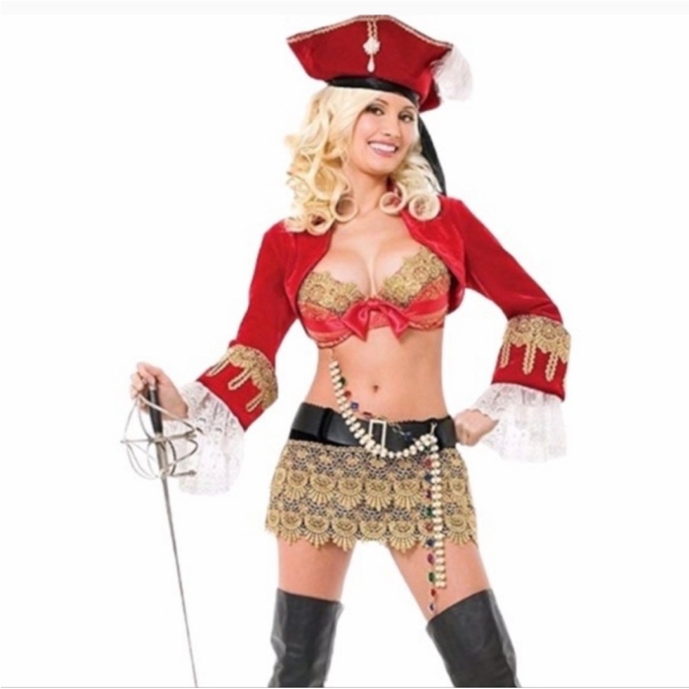 Playboy scandalous pirate costume